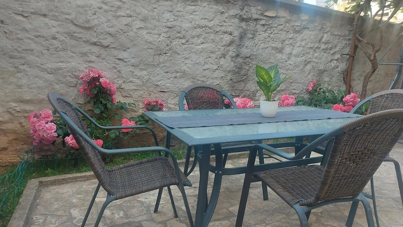 Apartman Mei Center Free Parking In Private Garage Pula 0*,  Chorvatsko